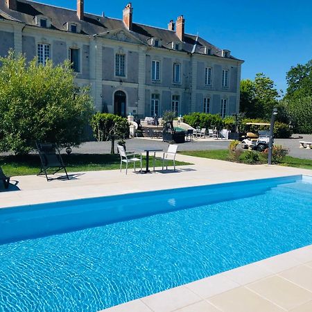Saint-Philbert-de-Grand-Lieu Hotel Particulier Chateau Des Marais Proximite Et Vue Sur Le Lac De Grand Lieu מראה חיצוני תמונה