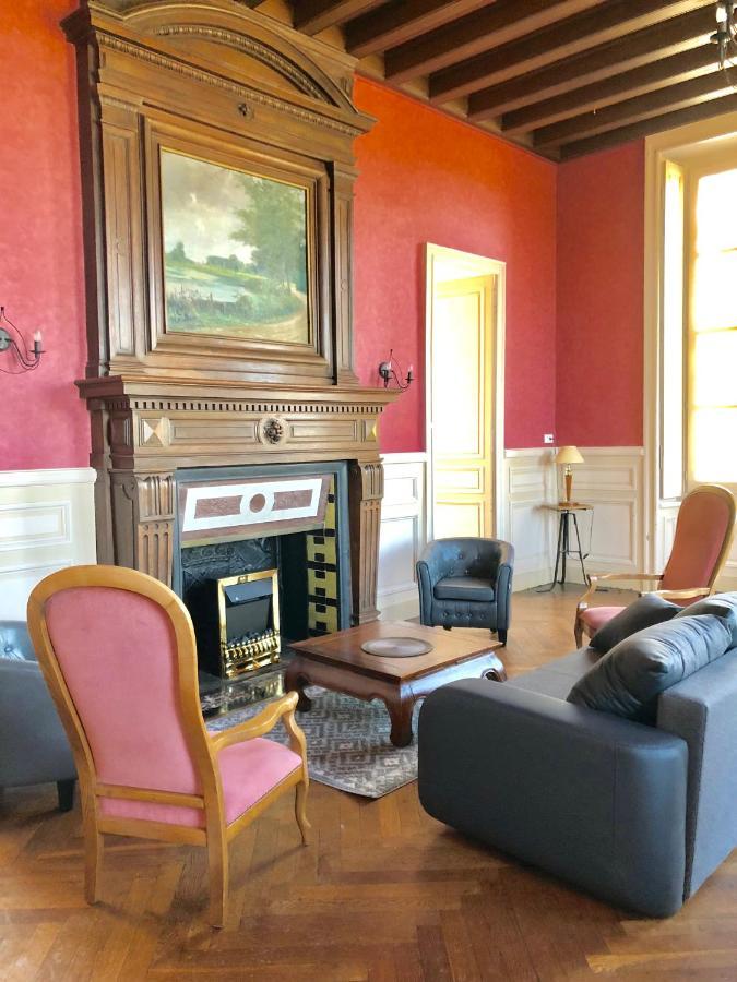 Saint-Philbert-de-Grand-Lieu Hotel Particulier Chateau Des Marais Proximite Et Vue Sur Le Lac De Grand Lieu מראה חיצוני תמונה