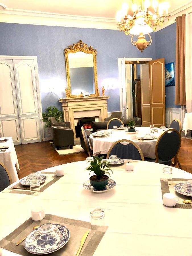 Saint-Philbert-de-Grand-Lieu Hotel Particulier Chateau Des Marais Proximite Et Vue Sur Le Lac De Grand Lieu מראה חיצוני תמונה