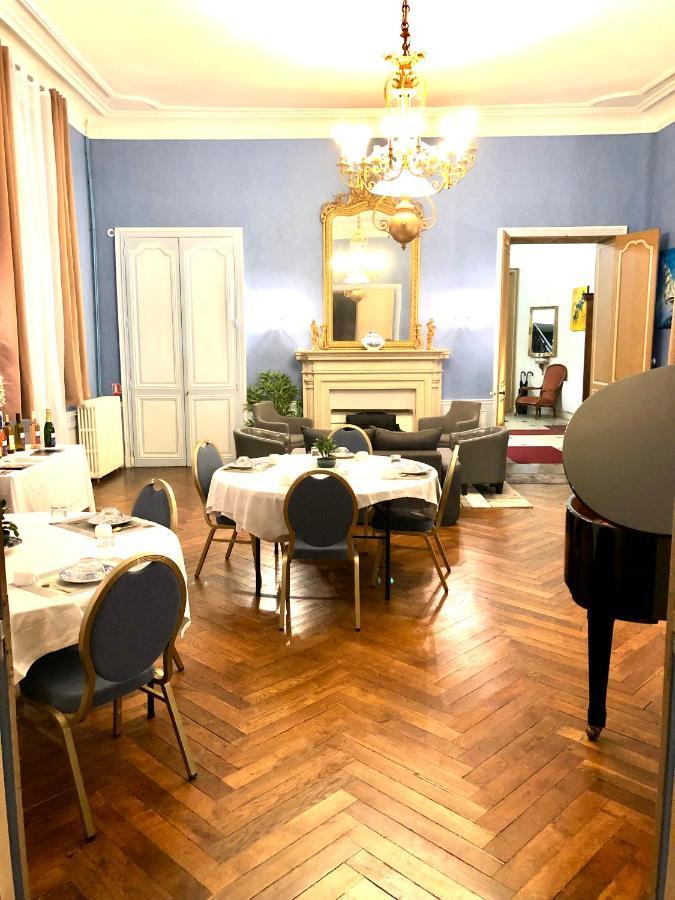 Saint-Philbert-de-Grand-Lieu Hotel Particulier Chateau Des Marais Proximite Et Vue Sur Le Lac De Grand Lieu מראה חיצוני תמונה