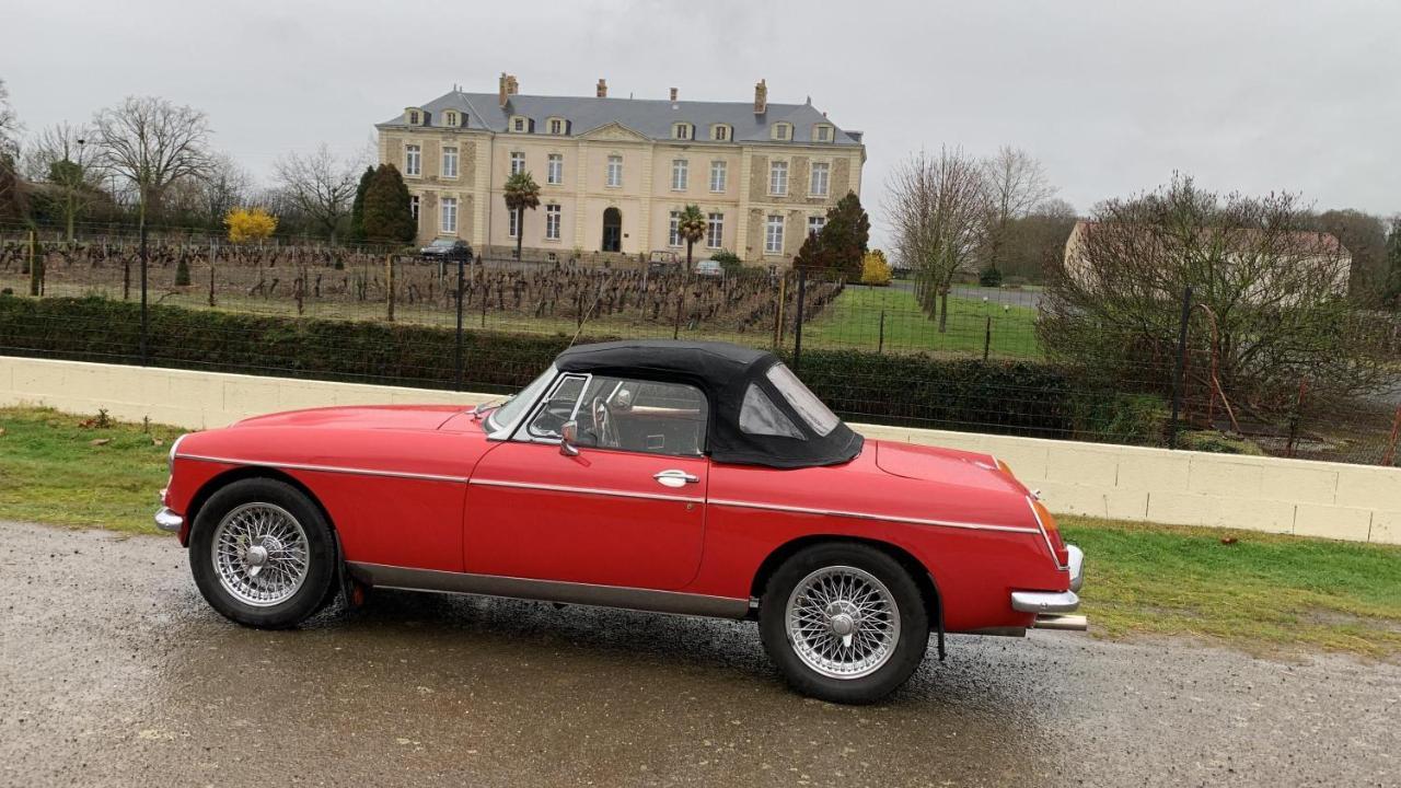 Saint-Philbert-de-Grand-Lieu Hotel Particulier Chateau Des Marais Proximite Et Vue Sur Le Lac De Grand Lieu מראה חיצוני תמונה