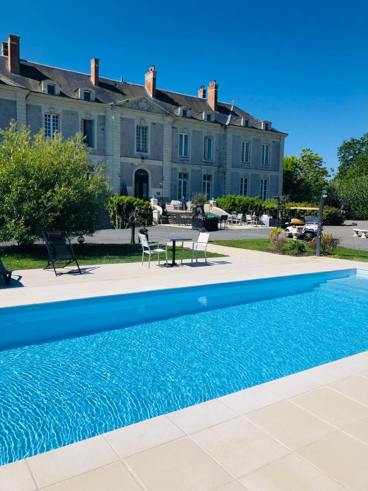 Saint-Philbert-de-Grand-Lieu Hotel Particulier Chateau Des Marais Proximite Et Vue Sur Le Lac De Grand Lieu מראה חיצוני תמונה